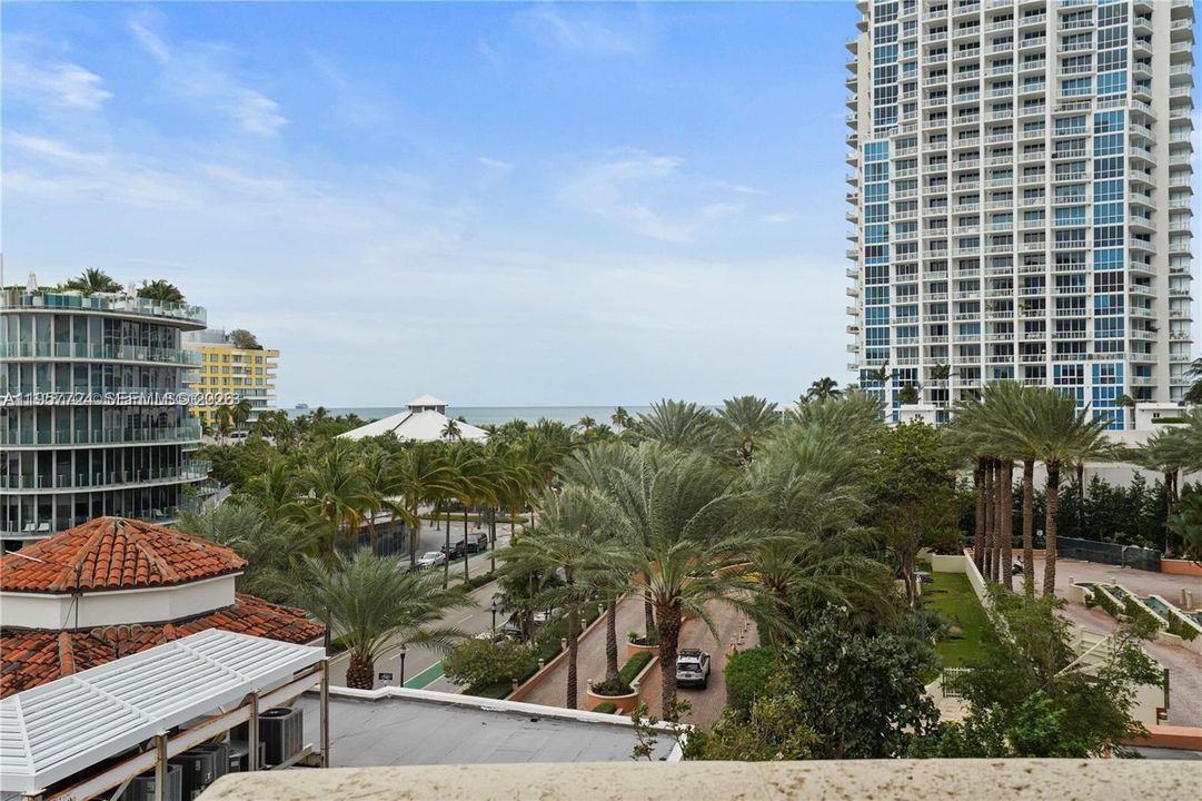 For Sale: $2,295,000 (3 beds, 2 baths, 2340 Square Feet)