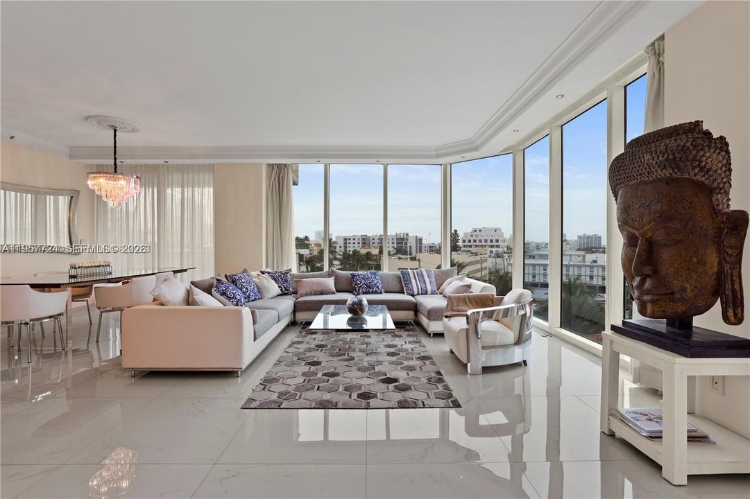 For Sale: $2,295,000 (3 beds, 2 baths, 2340 Square Feet)