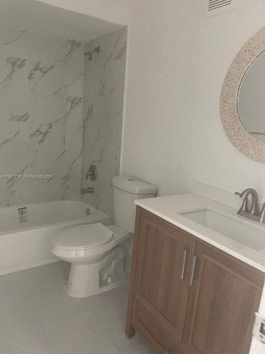 For Sale: $200,000 (2 beds, 1 baths, 801 Square Feet)