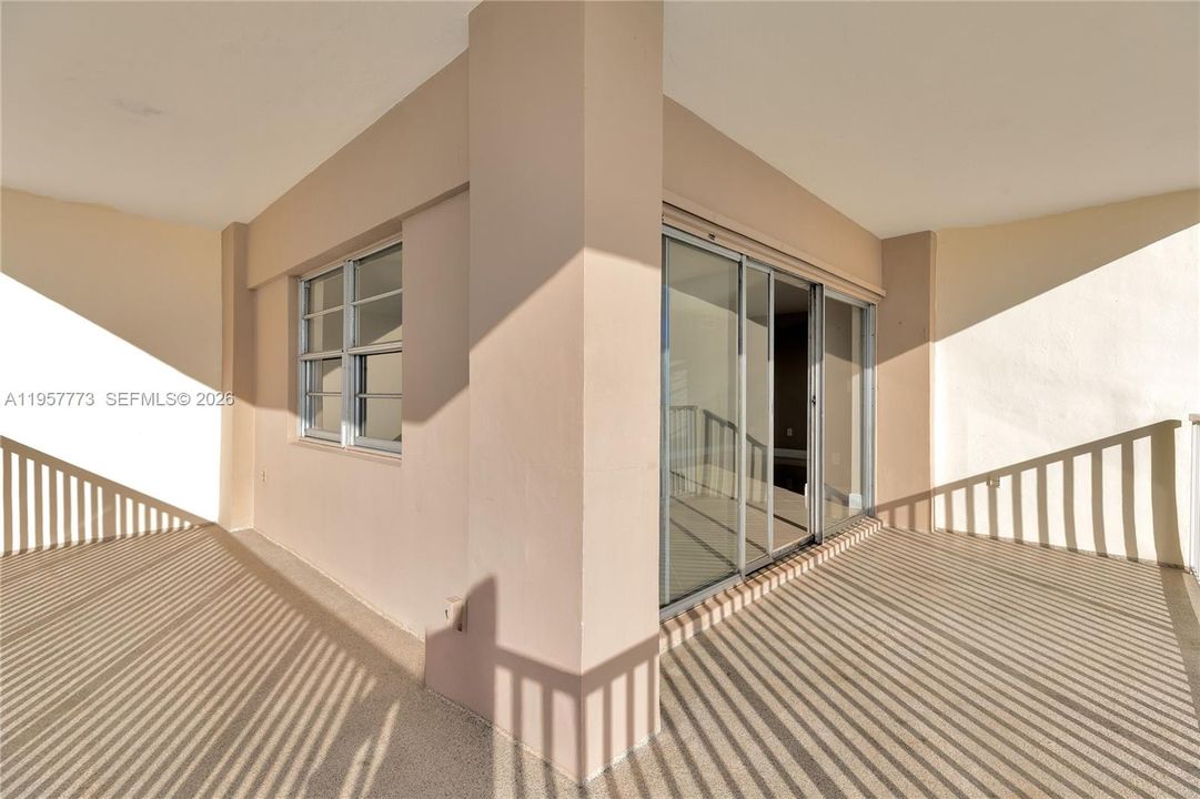 En Venta: $620,000 (3 camas, 2 baños, 1570 Pies cuadrados)
