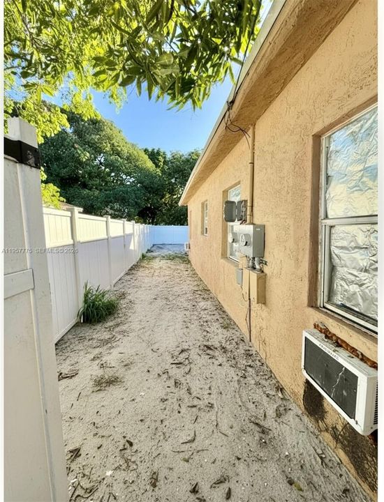 For Sale: $380,000 (0 beds, 0 baths, 1005 Square Feet)