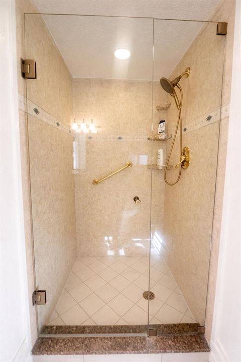 Guest Shower