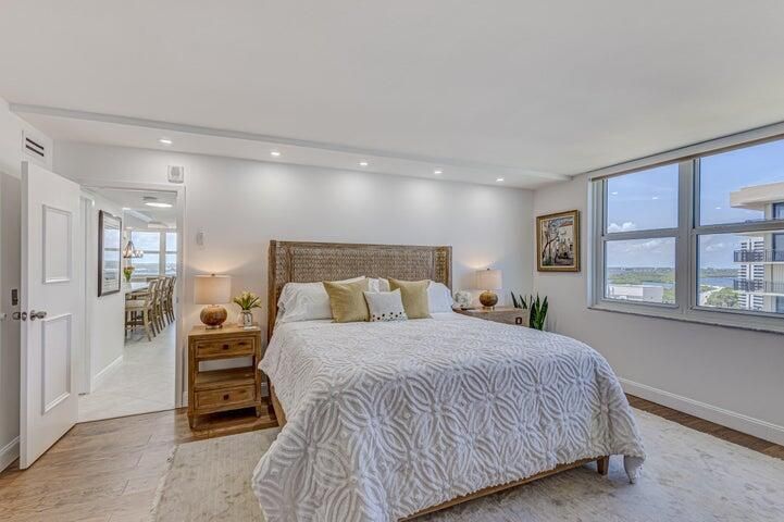 GUEST BED