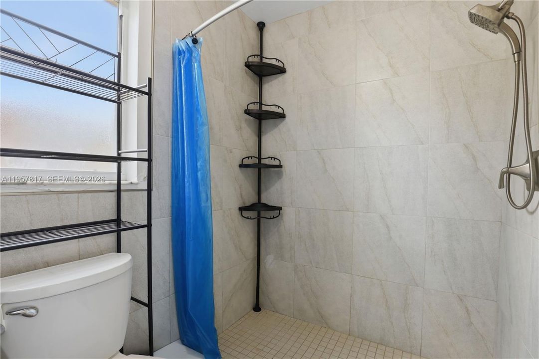 En Venta: $519,000 (3 camas, 2 baños, 1956 Pies cuadrados)