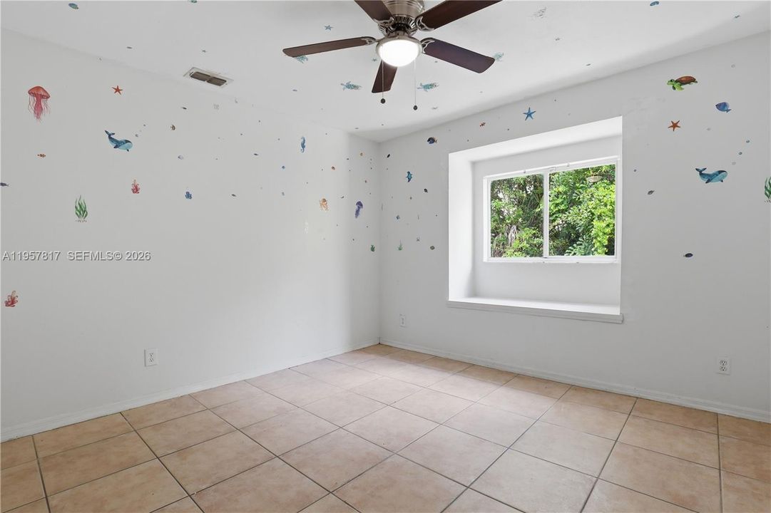 En Venta: $519,000 (3 camas, 2 baños, 1956 Pies cuadrados)