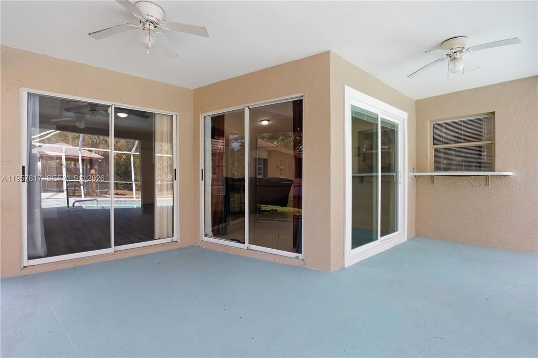 En Venta: $519,000 (3 camas, 2 baños, 1956 Pies cuadrados)