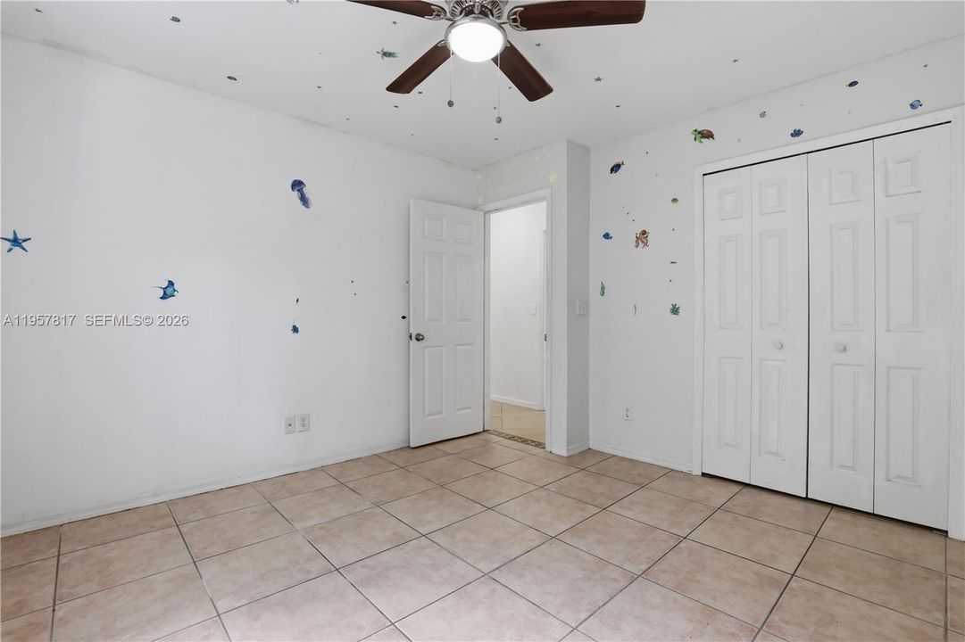 En Venta: $519,000 (3 camas, 2 baños, 1956 Pies cuadrados)