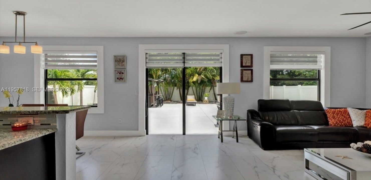En Renta: $5,400 (5 camas, 4 baños, 2759 Pies cuadrados)