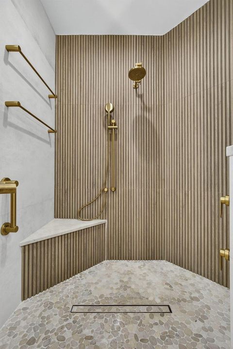 Primary shower