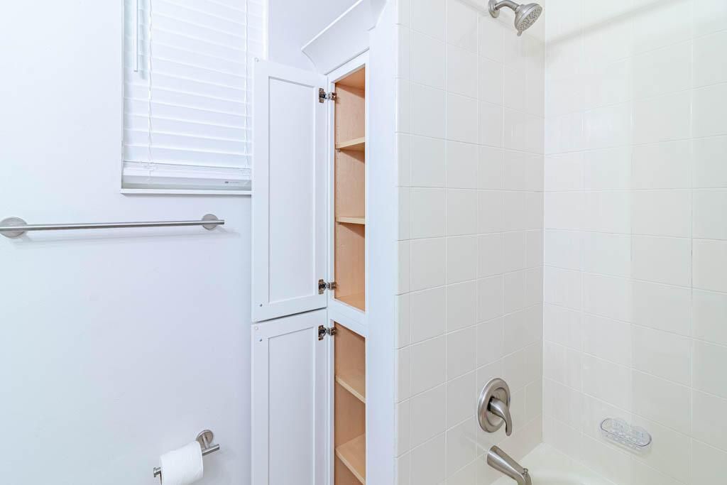 356 SE Bloxham Way-59
