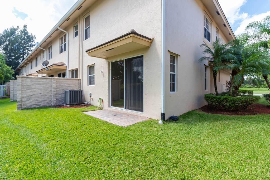 356 SE Bloxham Way-61