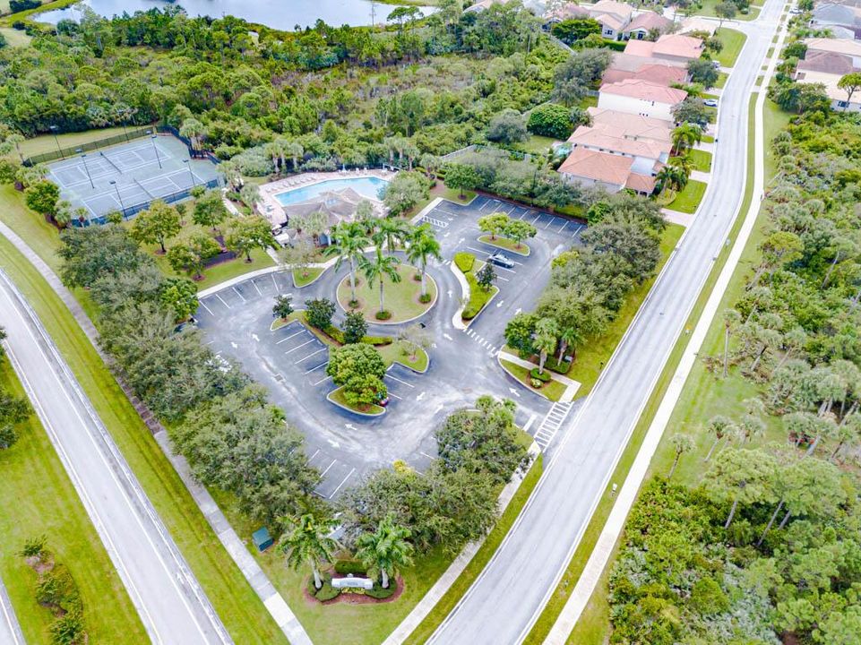 356 SE Bloxham Way-50