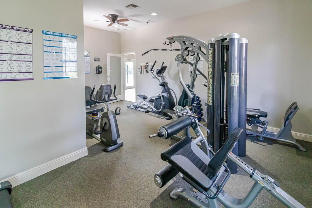 356 SE Bloxham Way-39