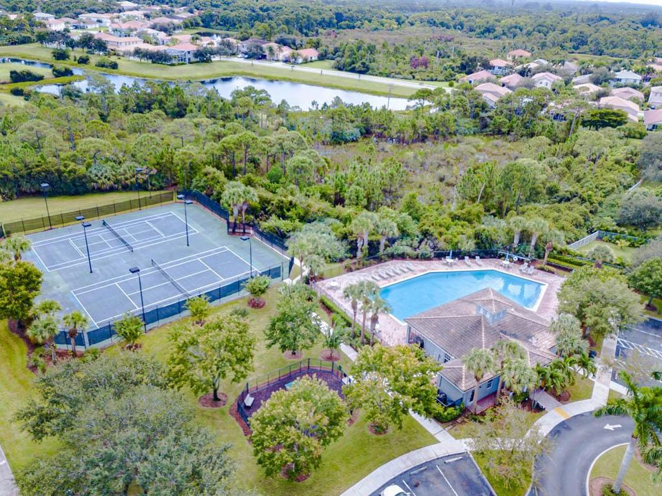 356 SE Bloxham Way-47