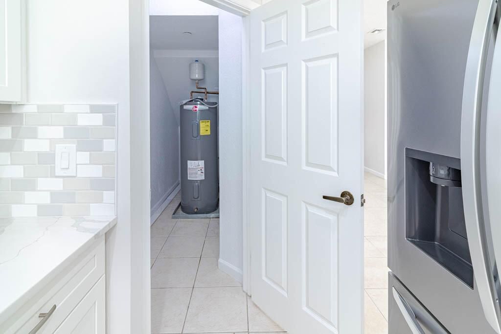 356 SE Bloxham Way-4