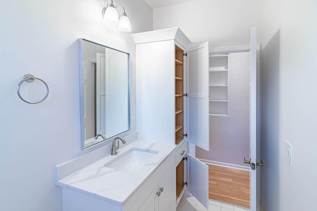 356 SE Bloxham Way-57