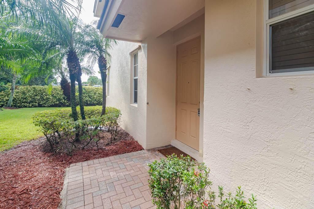 356 SE Bloxham Way-31