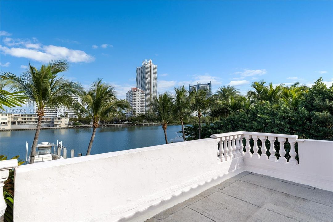 For Sale: $14,500,000 (5 beds, 5 baths, 3985 Square Feet)