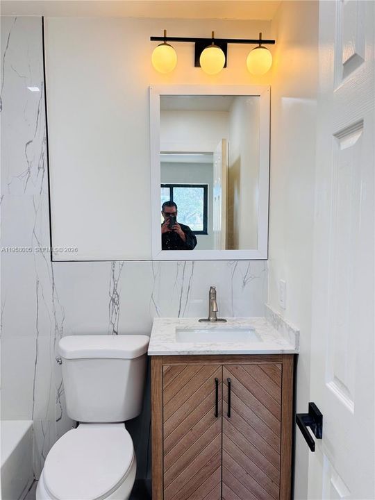 На продажу: $749,900 (0 спален, 0 ванн, 1850 Квадратных фут)