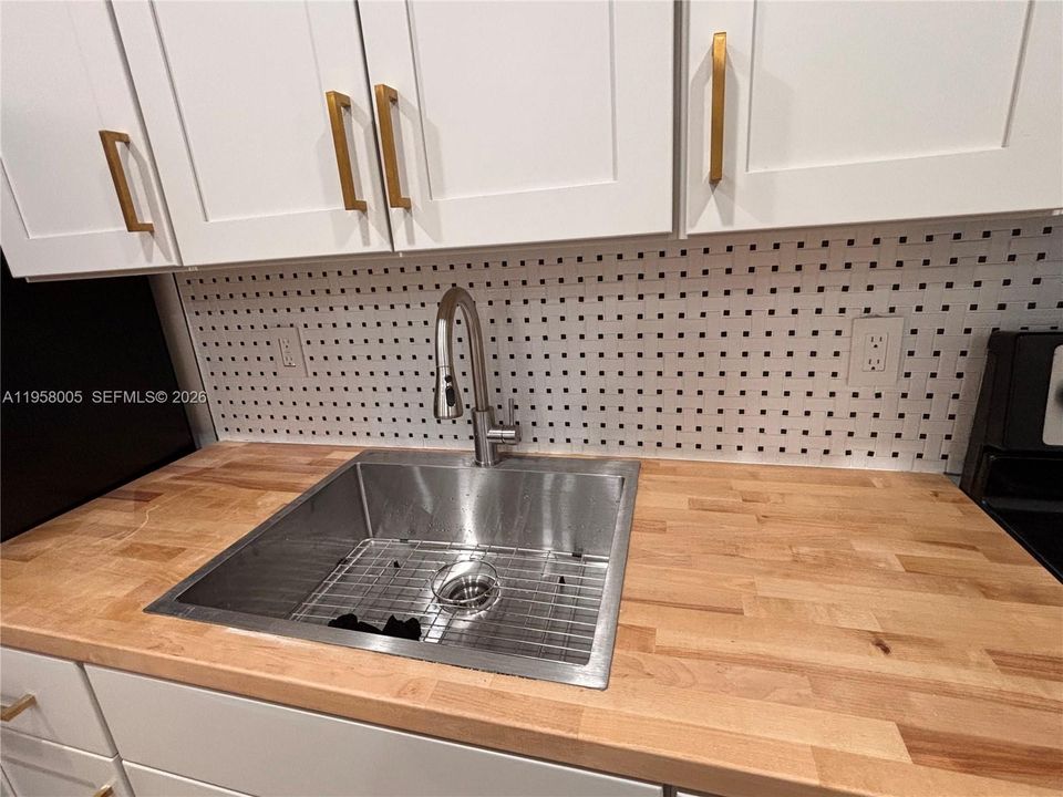 На продажу: $749,900 (0 спален, 0 ванн, 1850 Квадратных фут)