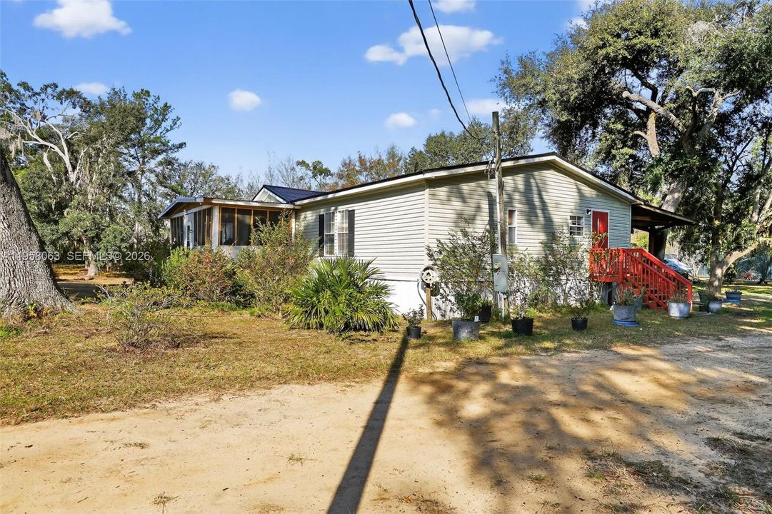 For Sale: $315,000 (5 beds, 3 baths, 2802 Square Feet)