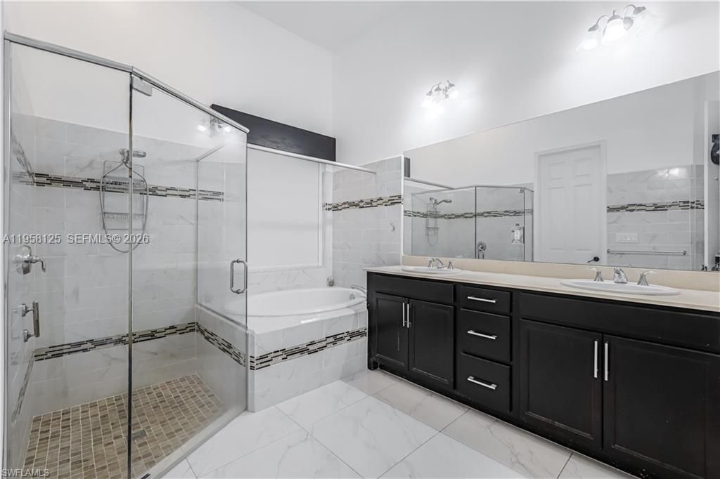 На продажу: $495,000 (4 спален, 3 ванн, 0 Квадратных фут)