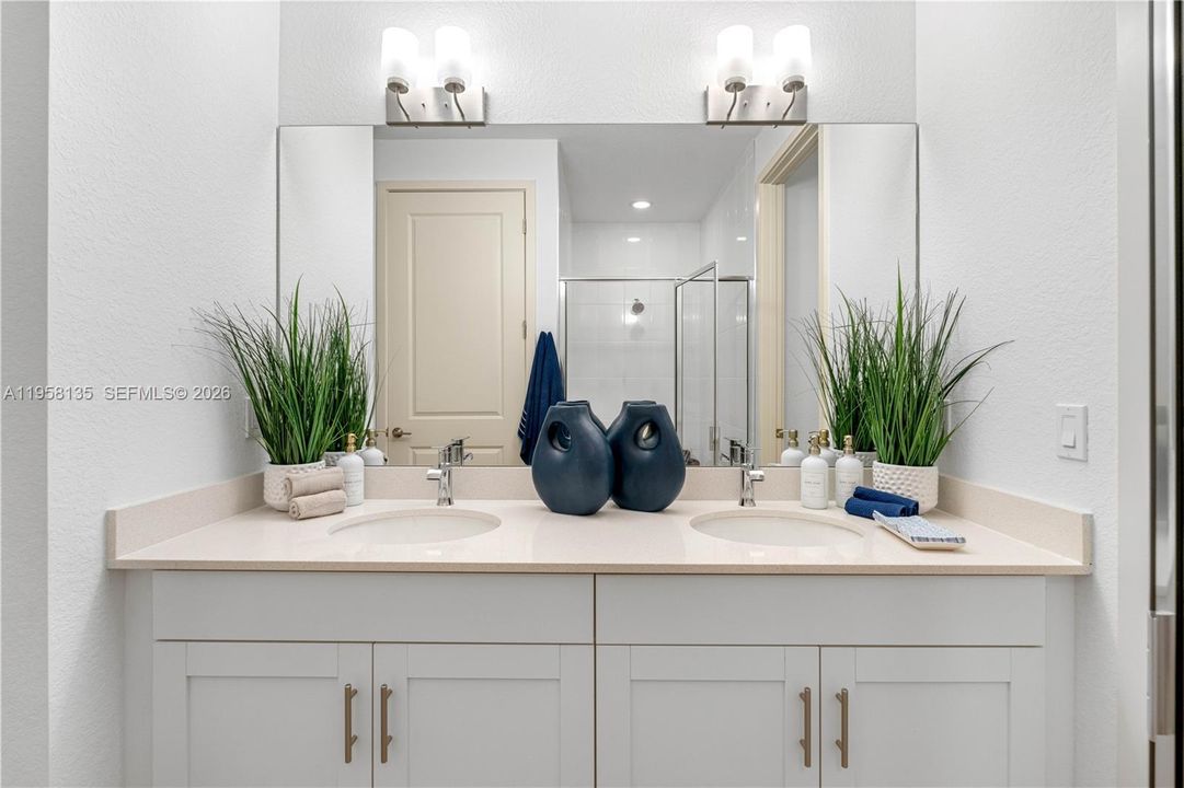 For Rent: $4,148 (2 beds, 2 baths, 1321 Square Feet)
