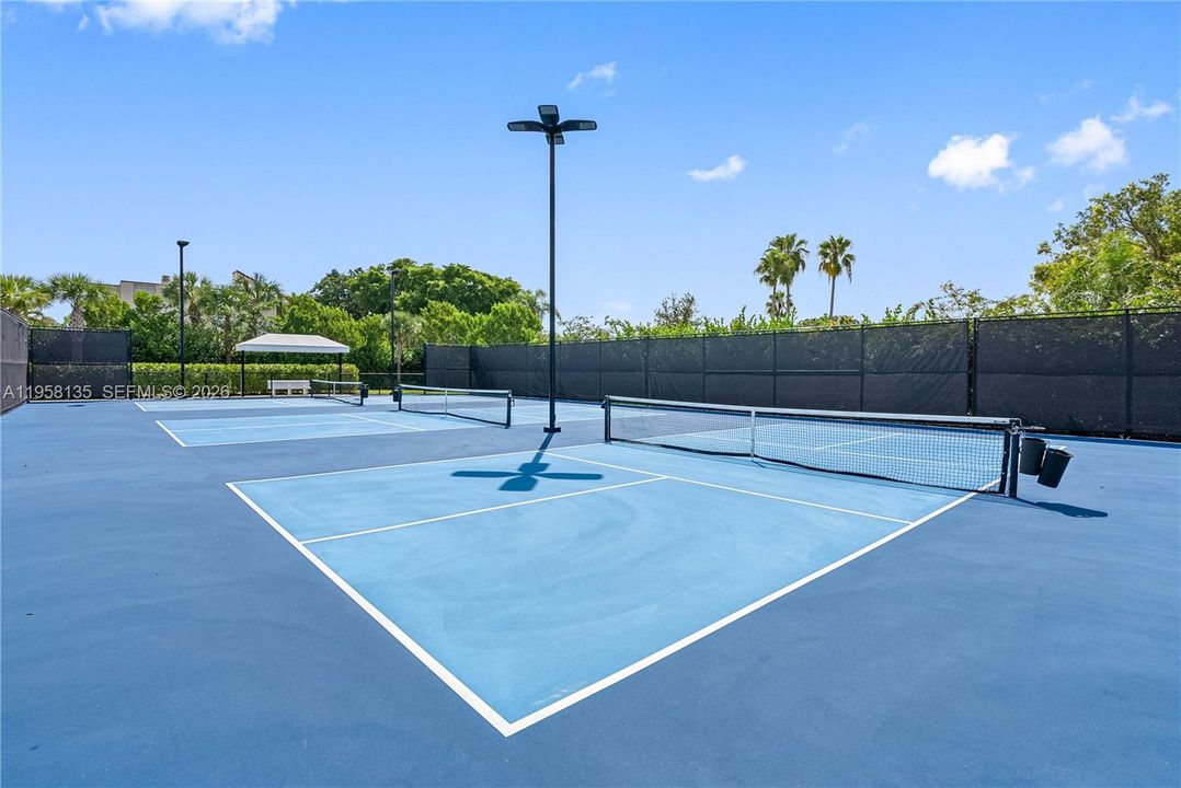 For Rent: $4,148 (2 beds, 2 baths, 1321 Square Feet)