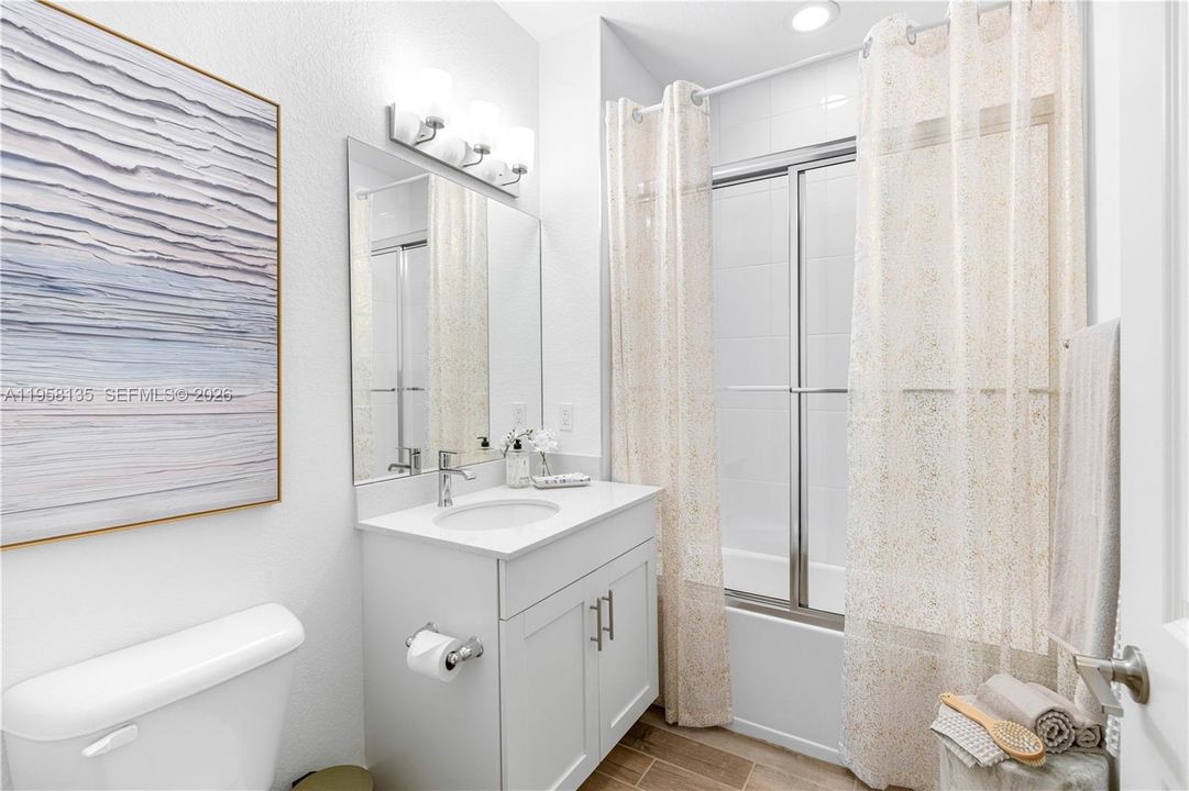 For Rent: $4,148 (2 beds, 2 baths, 1321 Square Feet)