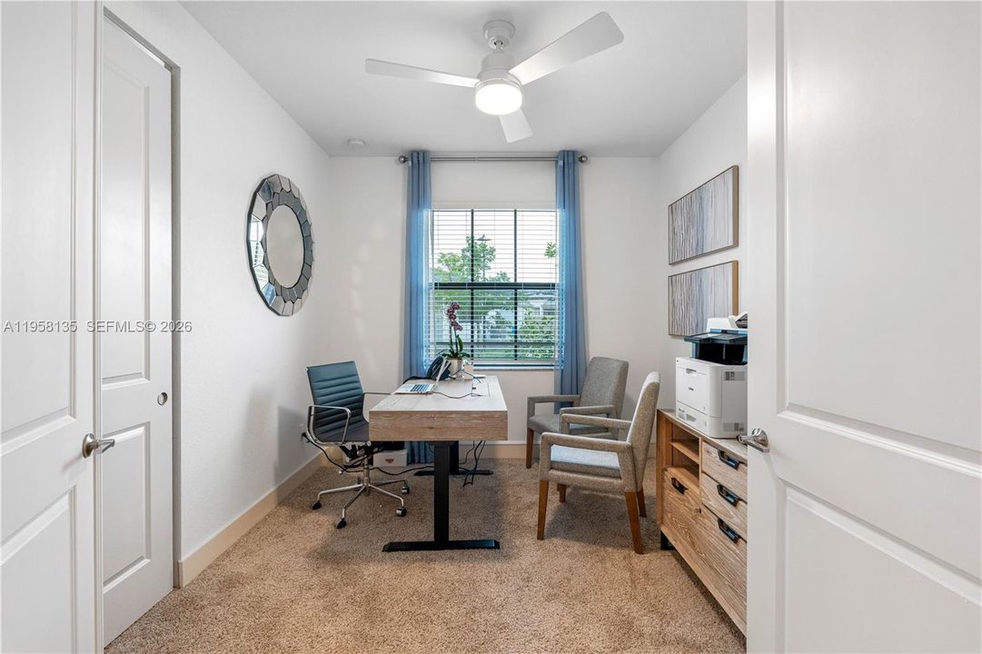 For Rent: $4,148 (2 beds, 2 baths, 1321 Square Feet)