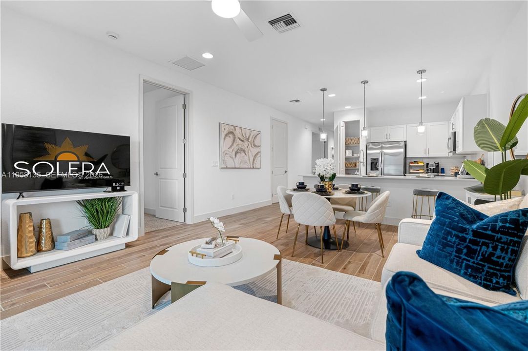 For Rent: $4,148 (2 beds, 2 baths, 1321 Square Feet)