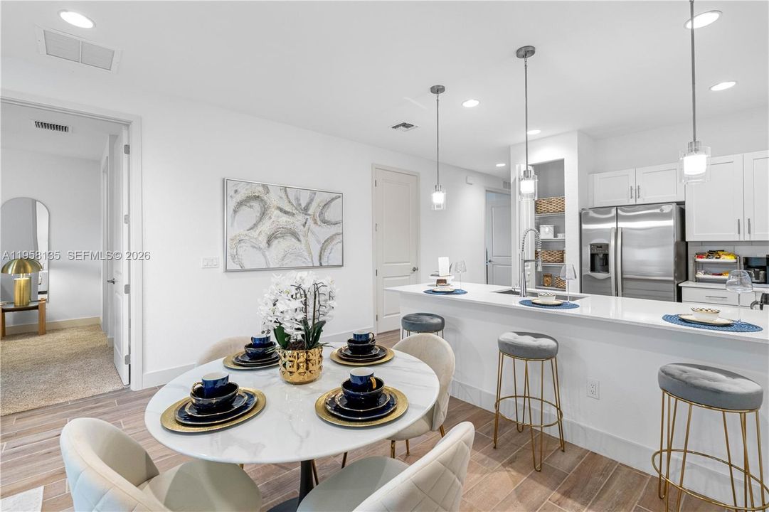 For Rent: $4,148 (2 beds, 2 baths, 1321 Square Feet)