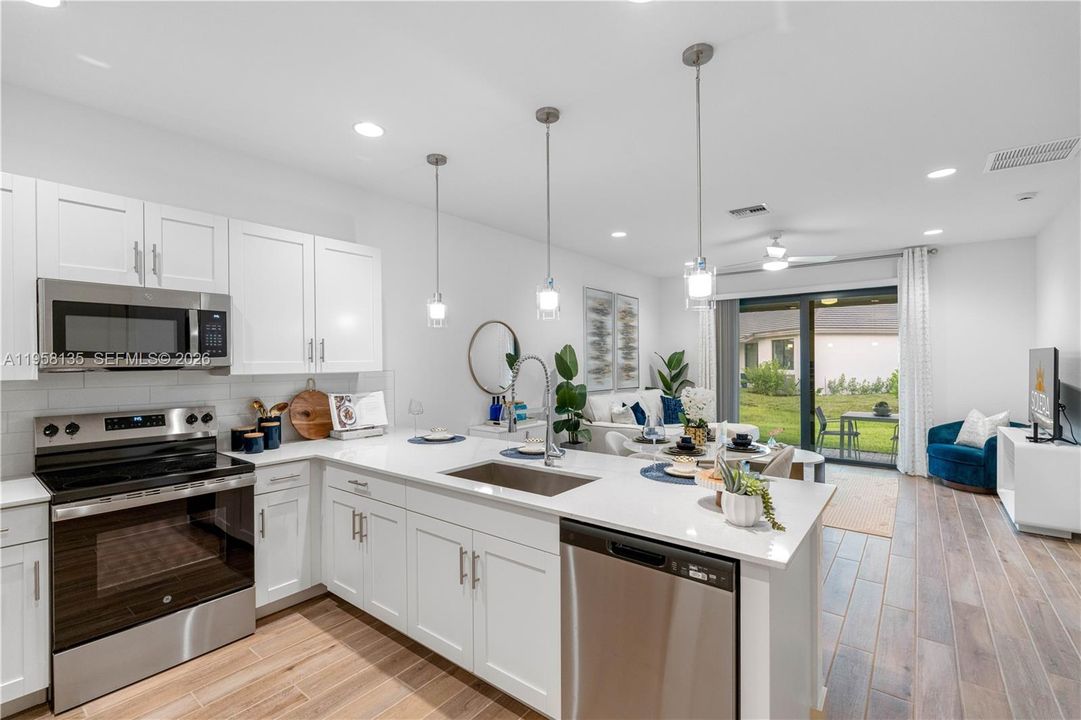 For Rent: $4,148 (2 beds, 2 baths, 1321 Square Feet)