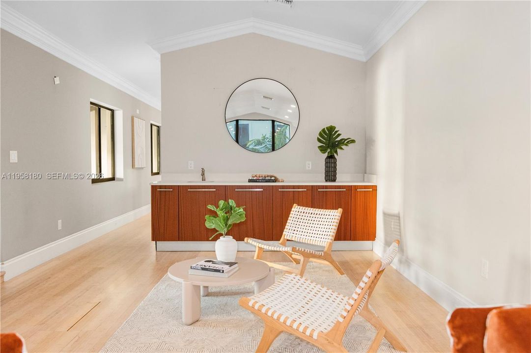 En Venta: $4,195,000 (6 camas, 4 baños, 5741 Pies cuadrados)