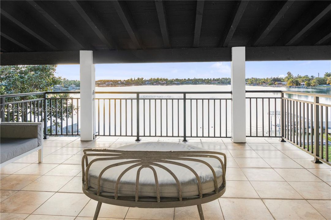 En Venta: $4,195,000 (6 camas, 4 baños, 5741 Pies cuadrados)