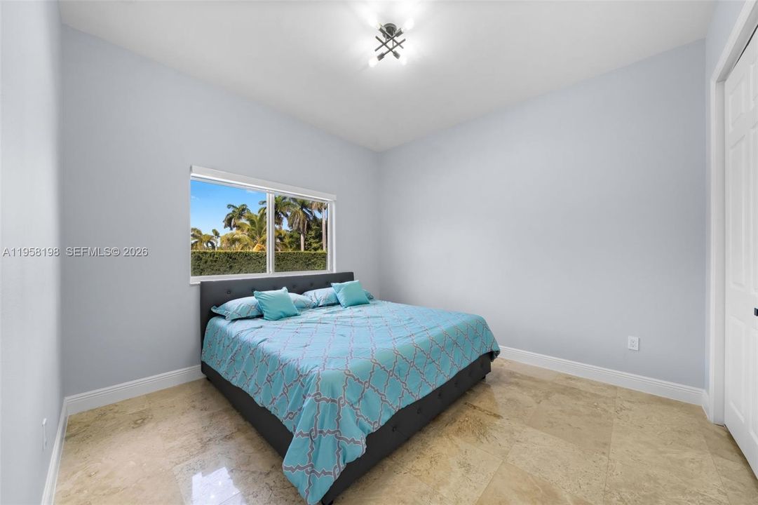 En Venta: $2,199,500 (6 camas, 4 baños, 3384 Pies cuadrados)