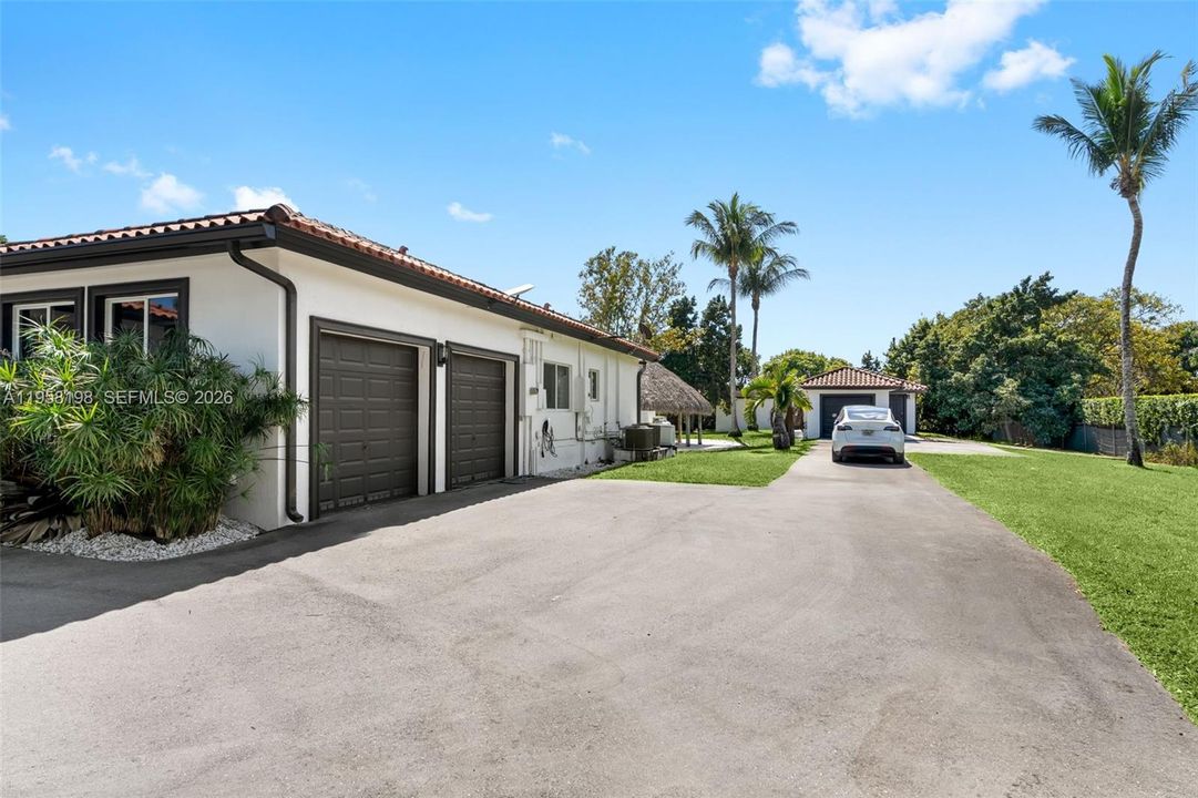 En Venta: $2,199,500 (6 camas, 4 baños, 3384 Pies cuadrados)