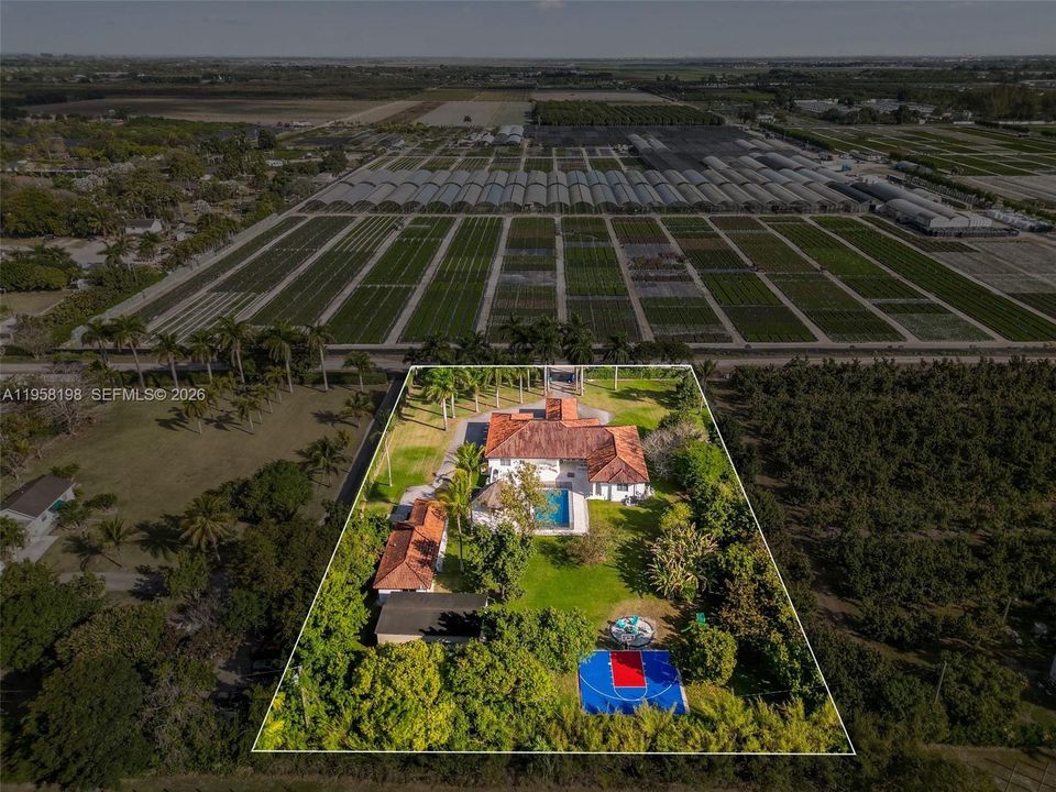 En Venta: $2,199,500 (6 camas, 4 baños, 3384 Pies cuadrados)