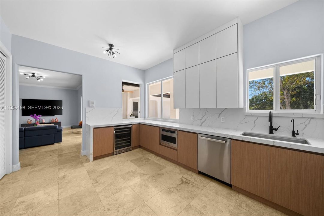 En Venta: $2,199,500 (6 camas, 4 baños, 3384 Pies cuadrados)