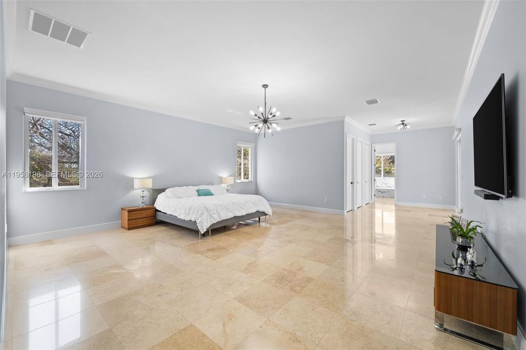 En Venta: $2,199,500 (6 camas, 4 baños, 3384 Pies cuadrados)