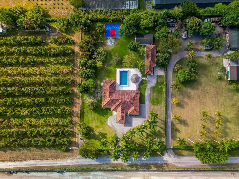 En Venta: $2,199,500 (6 camas, 4 baños, 3384 Pies cuadrados)