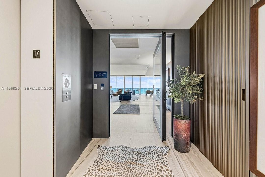 На продажу: $9,995,000 (4 спален, 4 ванн, 4498 Квадратных фут)