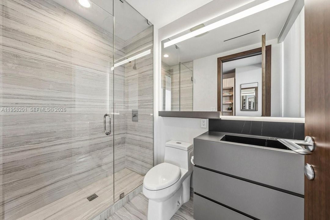 На продажу: $9,995,000 (4 спален, 4 ванн, 4498 Квадратных фут)