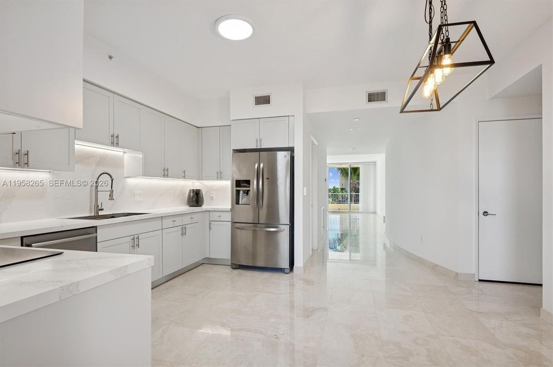 Recently Rented: $9,500 (2 beds, 2 baths, 1450 Square Feet)