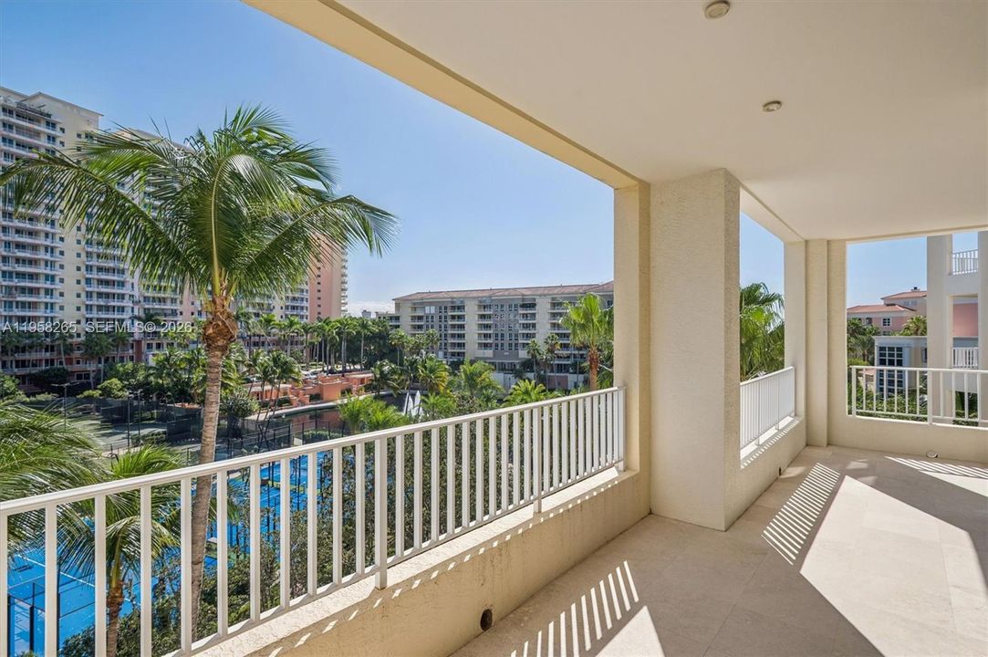 Recently Rented: $9,500 (2 beds, 2 baths, 1450 Square Feet)