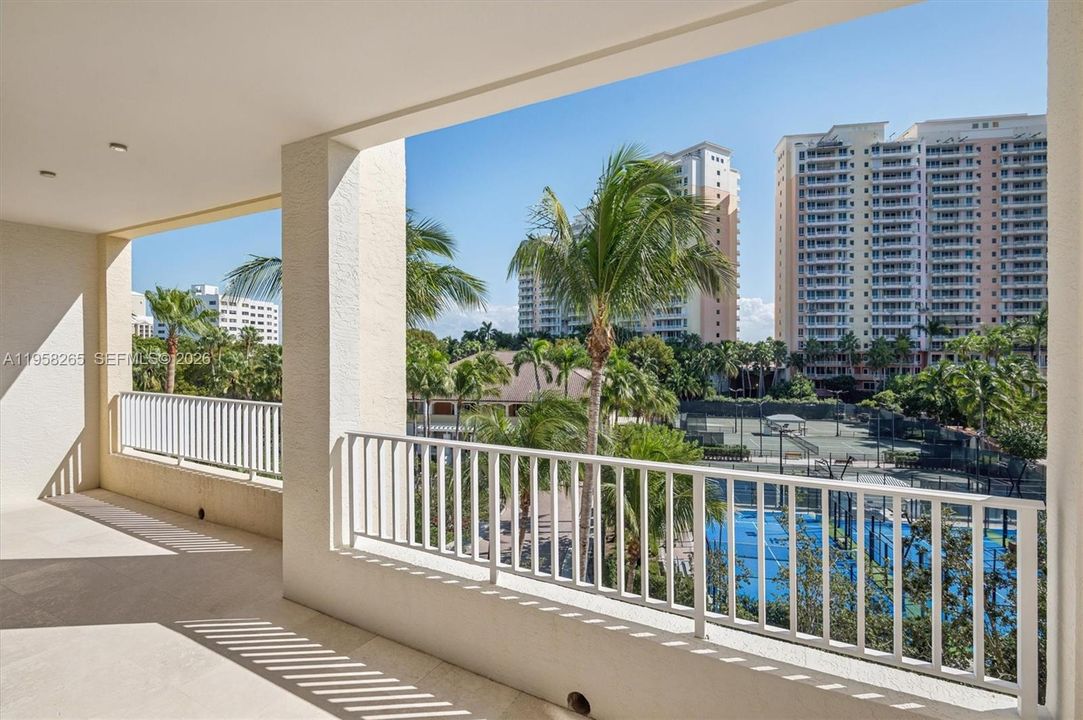 Recently Rented: $9,500 (2 beds, 2 baths, 1450 Square Feet)
