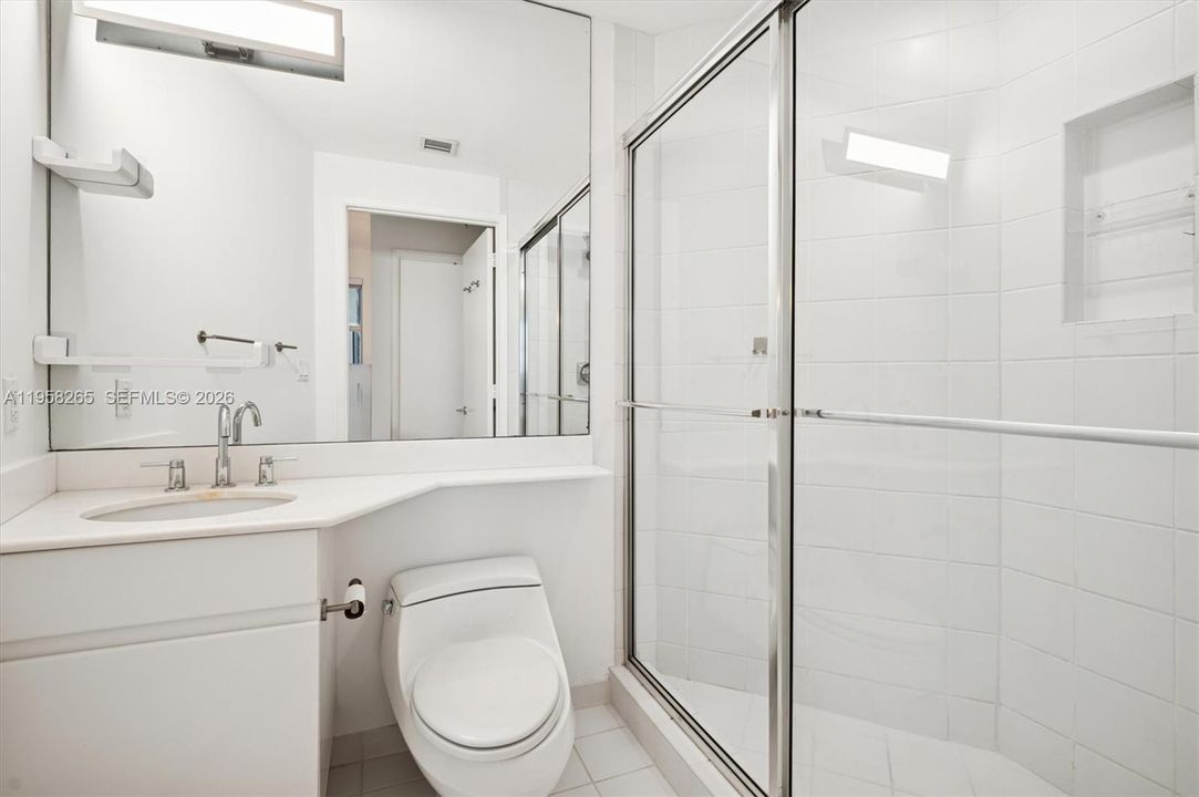 Recently Rented: $9,500 (2 beds, 2 baths, 1450 Square Feet)