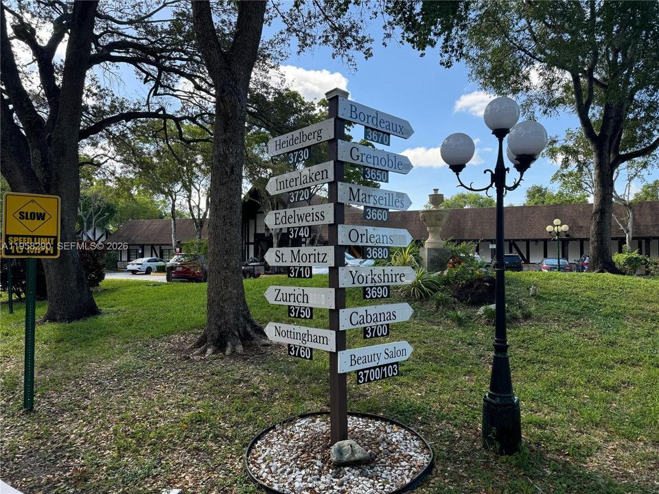 For Sale: $115,000 (1 beds, 1 baths, 800 Square Feet)