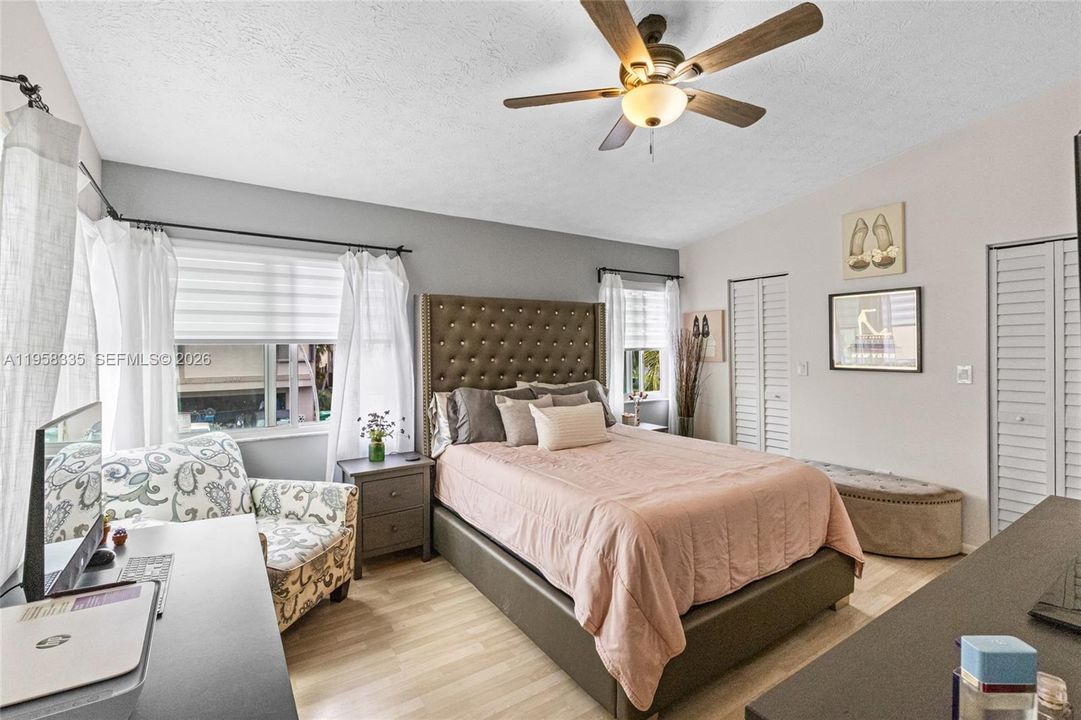 Activo con contrato: $499,000 (3 camas, 2 baños, 1650 Pies cuadrados)