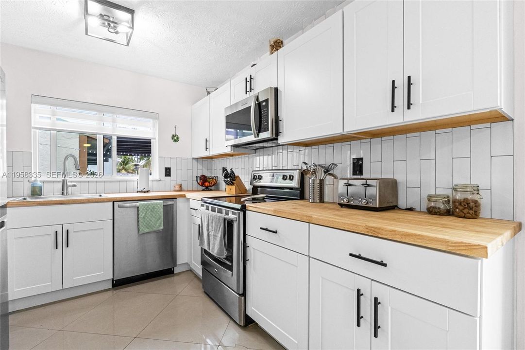 Activo con contrato: $499,000 (3 camas, 2 baños, 1650 Pies cuadrados)